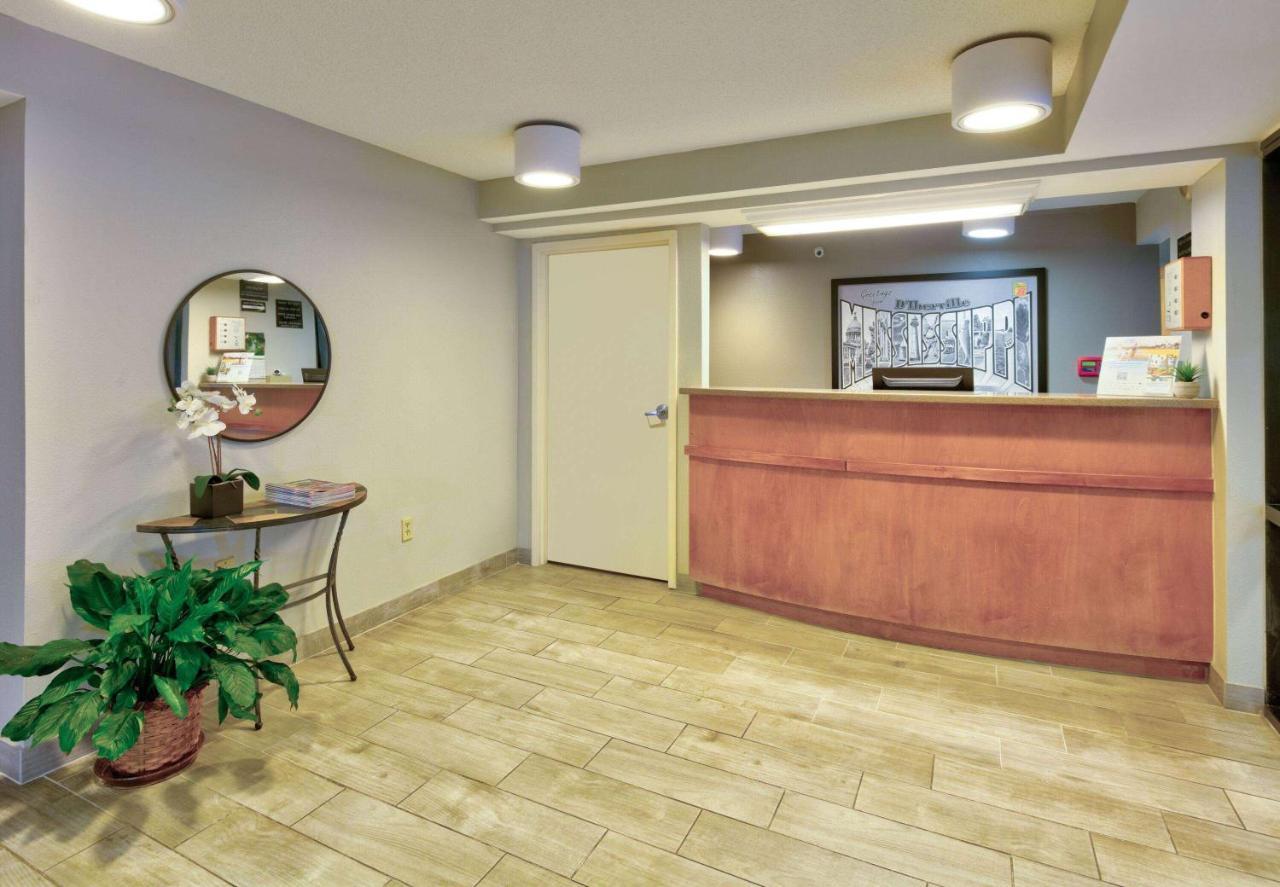 Super 8 By Wyndham Diberville Biloxi Area Экстерьер фото