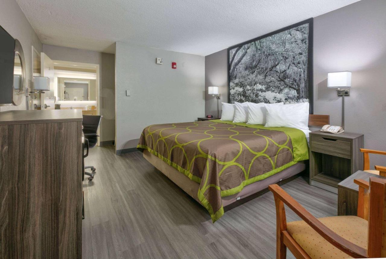 Super 8 By Wyndham Diberville Biloxi Area Экстерьер фото